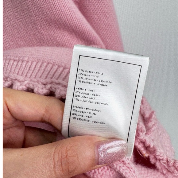 Chanel Knit separate blazer goes with bow blouse. - Picture 6 of 6